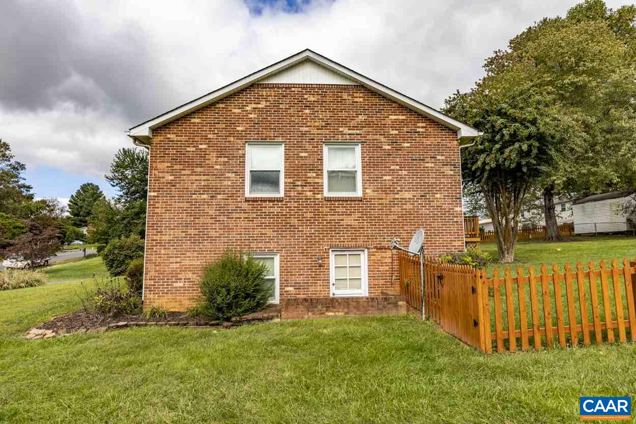 5540 Jamestown Road Crozet, VA 22932 - Photo 3 of 49 Gallery Image 3