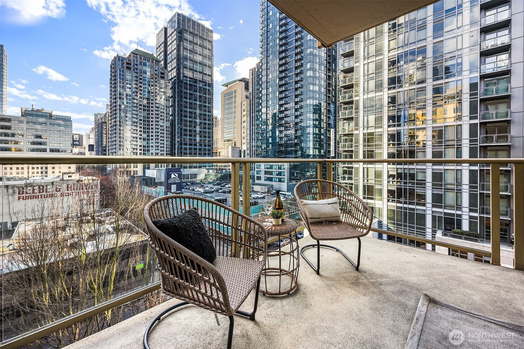 900 Lenora Street, Unit W700 Seattle, WA 98121 - Photo 13 of 39