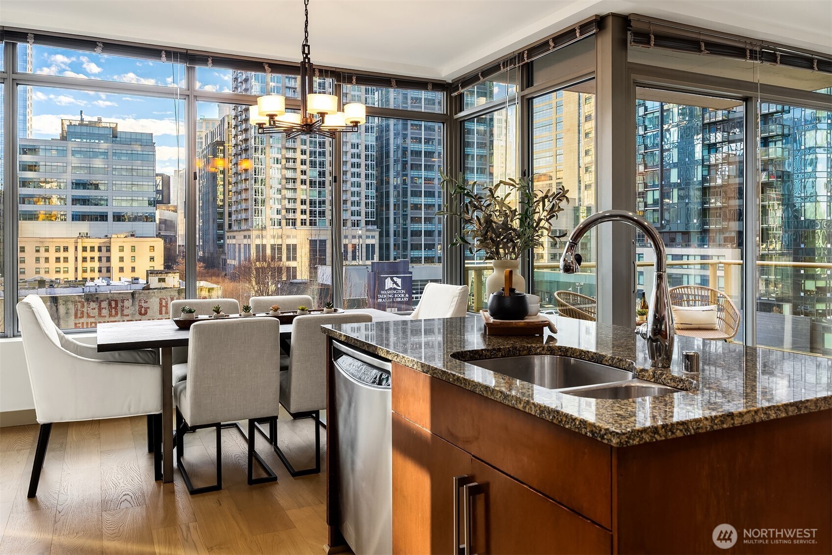 900 Lenora Street, Unit W700 Seattle, WA 98121 - Photo 4 of 39