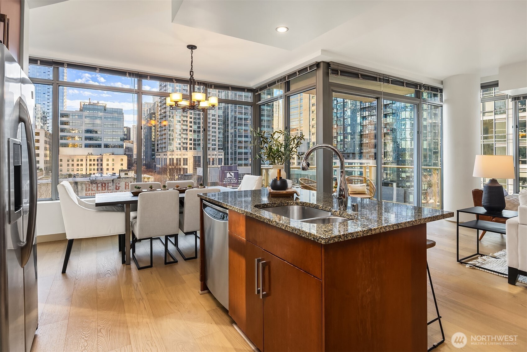 900 Lenora Street, Unit W700 Seattle, WA 98121 - Photo 5 of 39