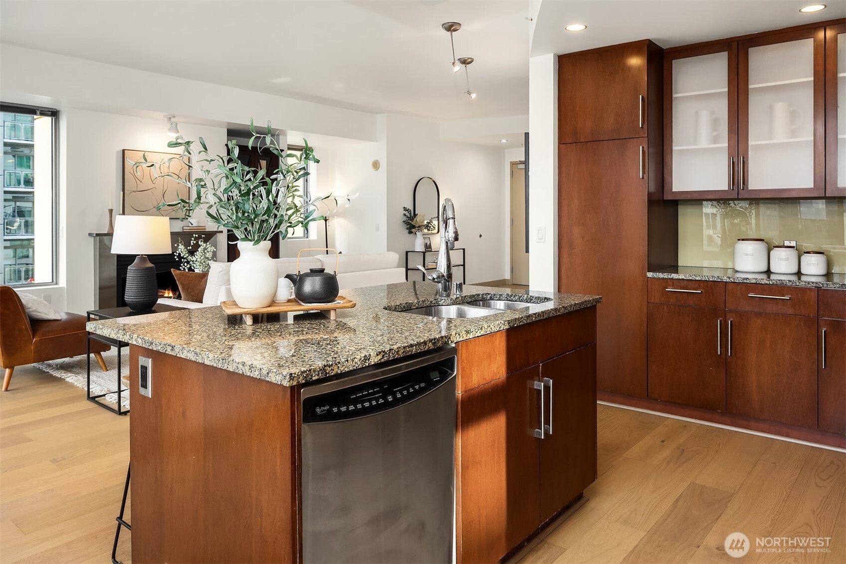 900 Lenora Street, Unit W700 Seattle, WA 98121 - Photo 7 of 39