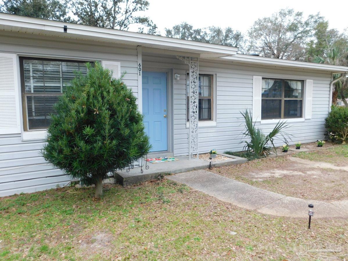 601 Pelham Road Pensacola, FL 32507 - Photo 7 of 50