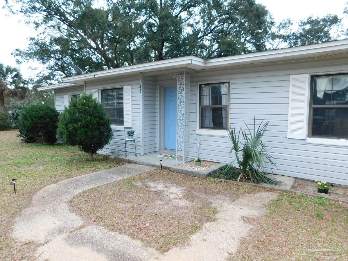 601 Pelham Road Pensacola, FL 32507 - Photo 8 of 50