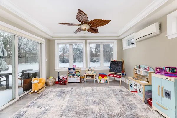 $795,000 | 259 Cornell Avenue, Des Plaines, IL 60016