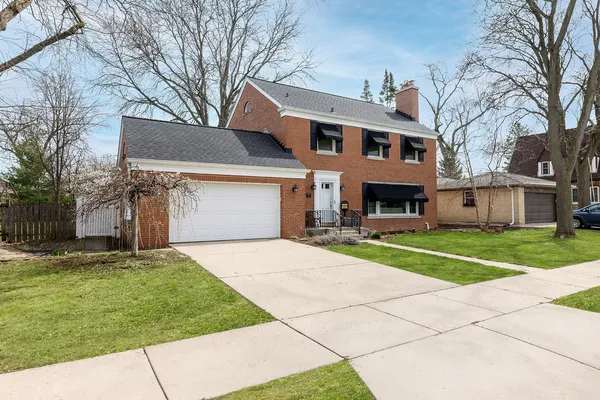 $795,000 | 259 Cornell Avenue, Des Plaines, IL 60016