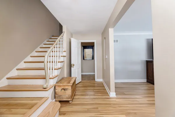 $795,000 | 259 Cornell Avenue, Des Plaines, IL 60016