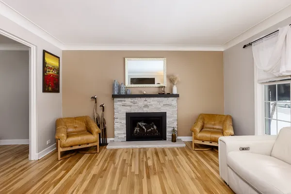 $795,000 | 259 Cornell Avenue, Des Plaines, IL 60016