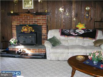 126 Woodstream Road Boothwyn, PA 19061 - Photo 11 of 12 Family Room