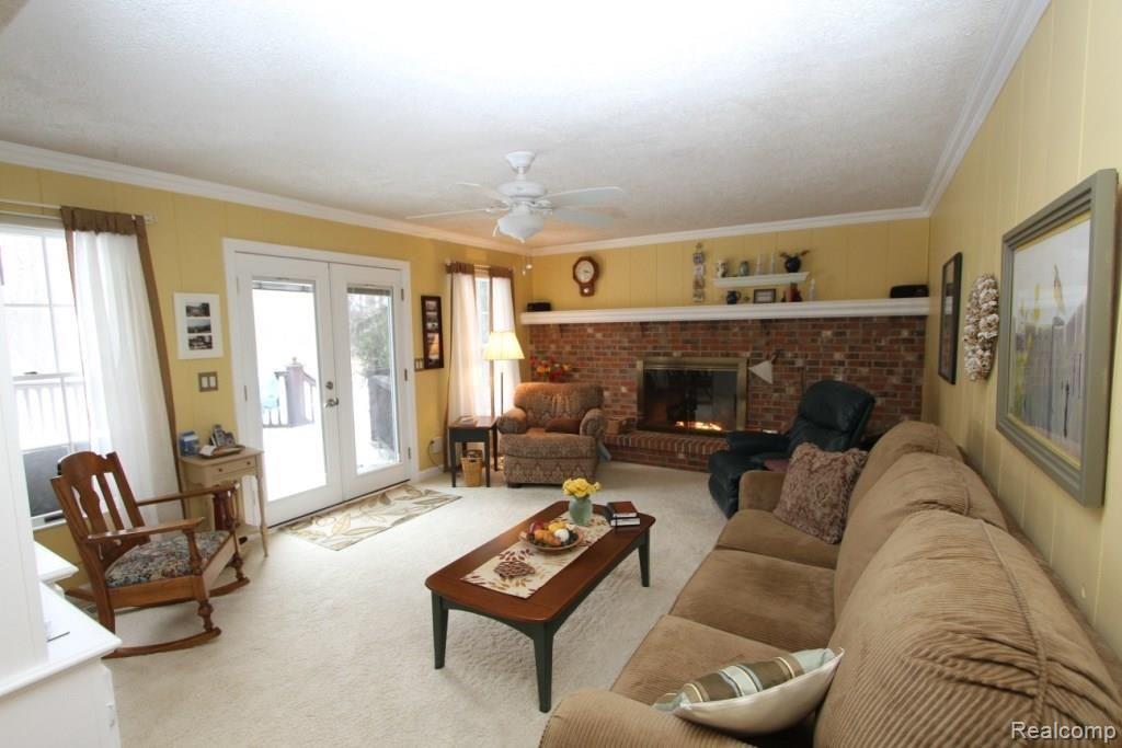 1187 Barneswood Lane Rochester, MI 48306 - Photo 17 of 24 IMG_5152.jpg