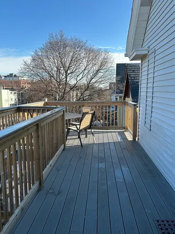 $6,200 | 319 Washington Street, Unit 3, Somerville, MA 02143