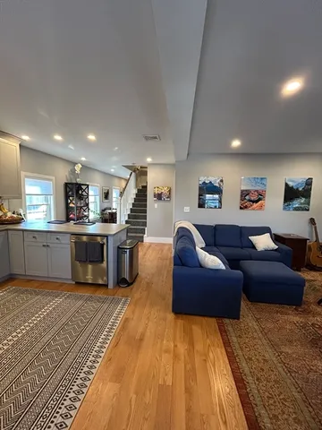 $6,000 | 319 Washington Street, Unit 3, Somerville, MA 02143