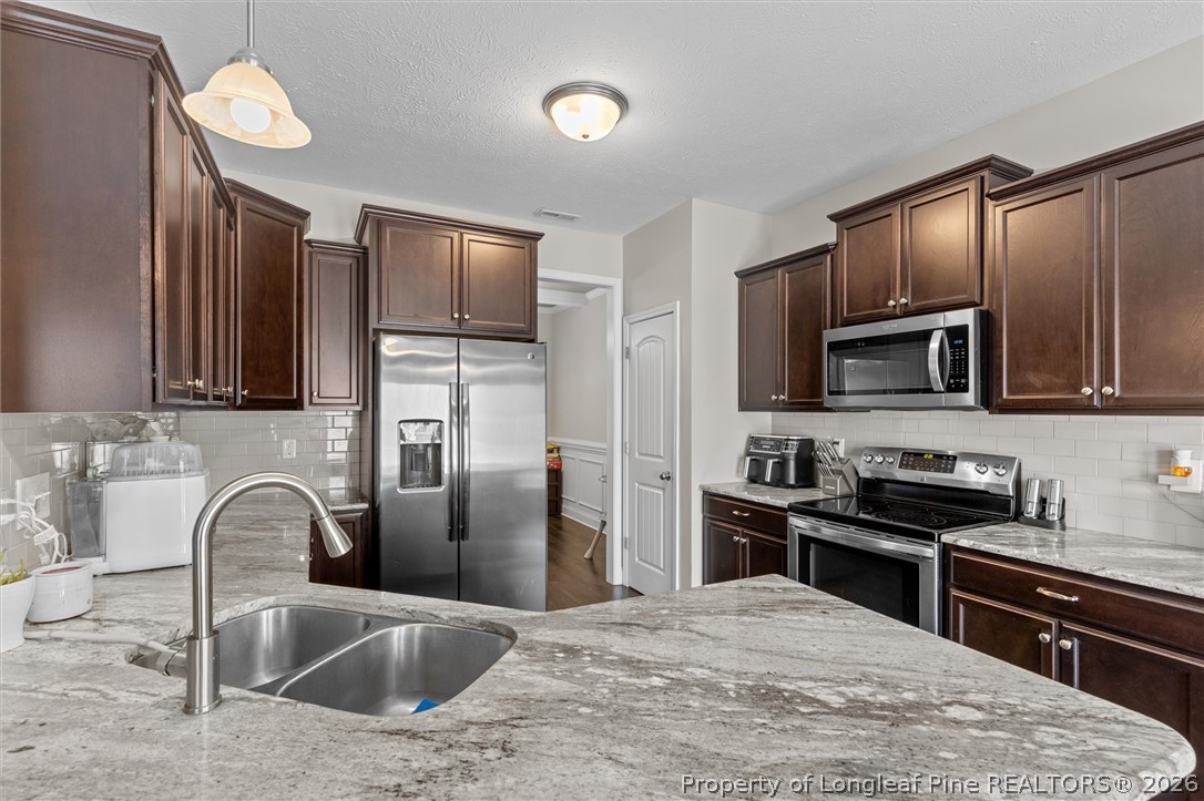 1632 Dulles Road Hope Mills, NC 28348 - Photo 9 of 23