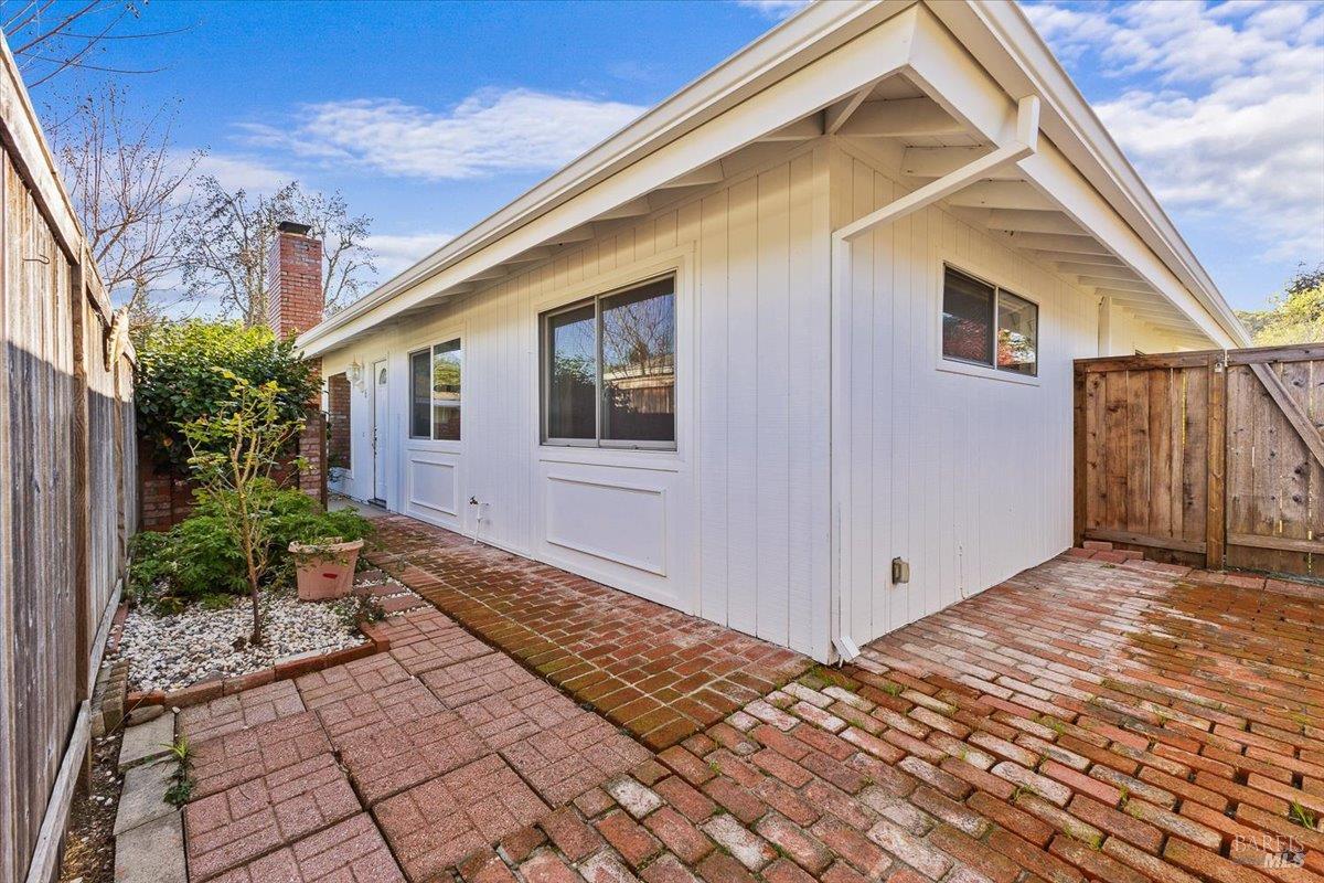 6 Glengreen Street Santa Rosa, CA 95409 - Photo 14 of 19