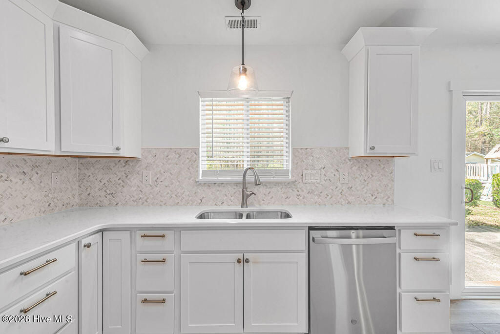 374 Union Chapel Church Road Richlands, NC 28574 - Photo 11 of 31 DSC_5428