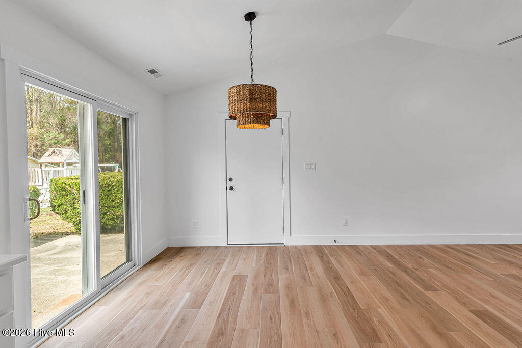 374 Union Chapel Church Road Richlands, NC 28574 - Photo 7 of 31 DSC_5401