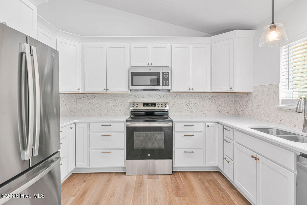 374 Union Chapel Church Road Richlands, NC 28574 - Photo 9 of 31 DSC_5413