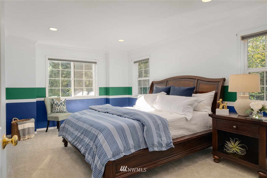 12375 Miller Road Northeast Bainbridge Island, WA 98110 - Photo 11 of 20 Gallery Image 11