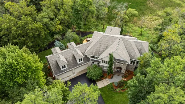 $1,689,000 | 6065 Apple Road, Excelsior, MN 55331