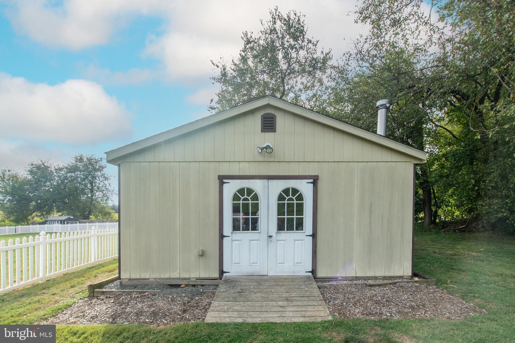 3294 South Manor Road Coatesville, PA 19320 - Photo 8 of 41 Large shed/workshop
