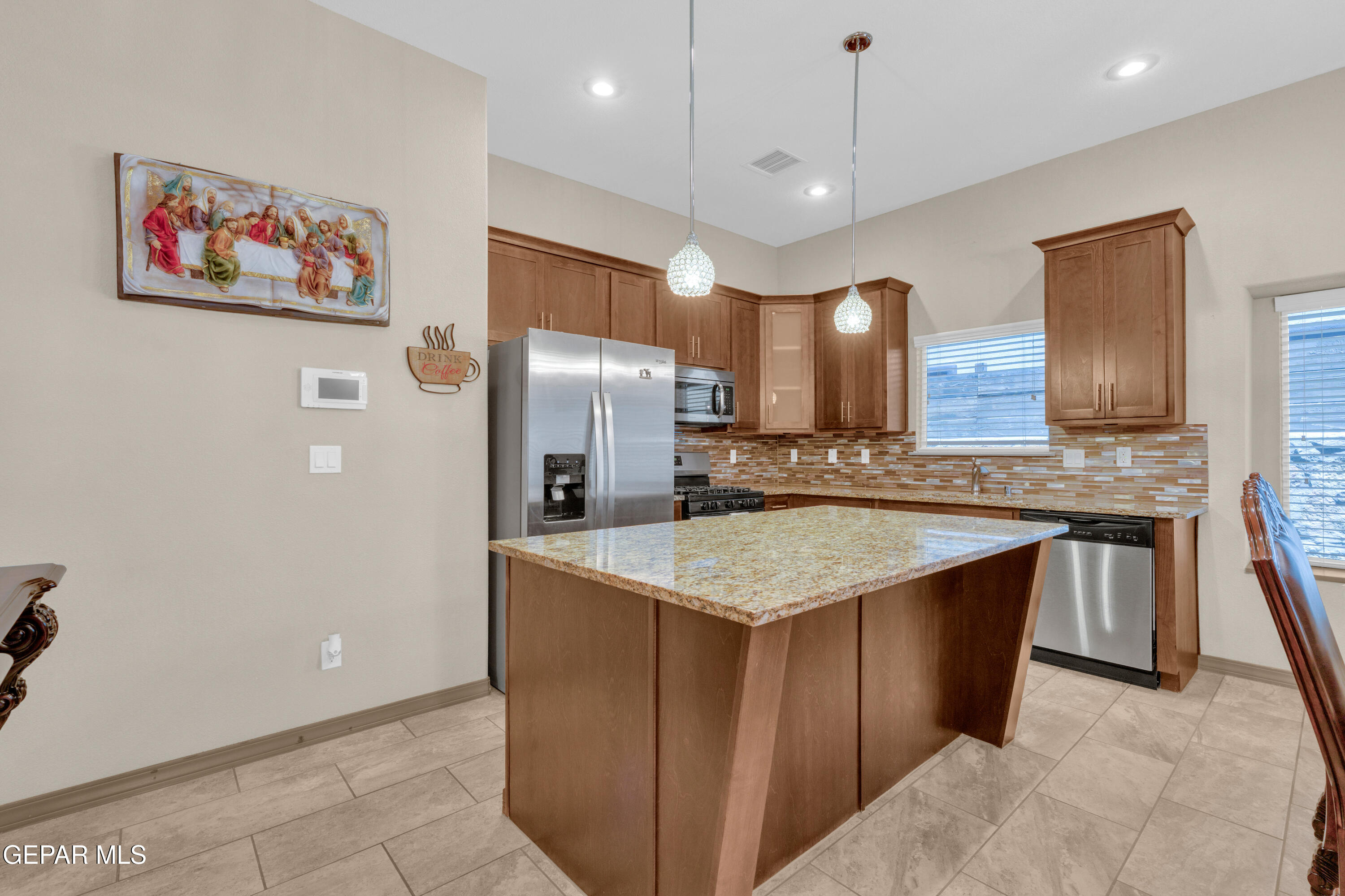 801 Spofforth Road El Paso, TX 79928 - Photo 10 of 33 3 (5)