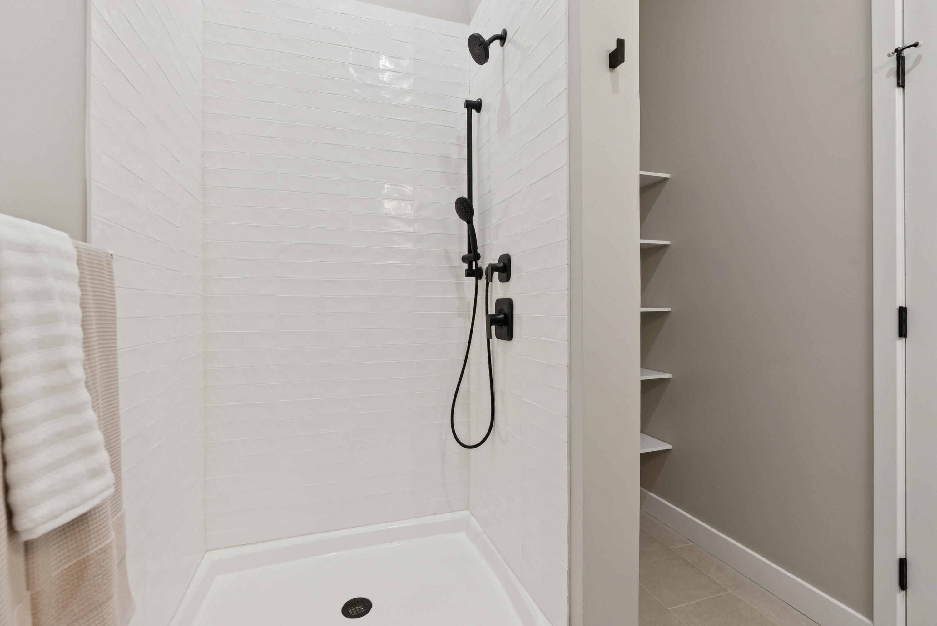 1 Cross Street, Unit 214 Scarborough, ME 04074 - Photo 21 of 47 DSC06594