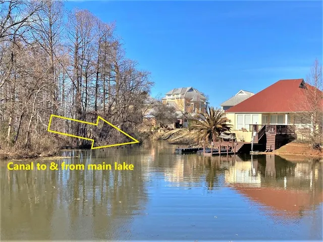 a view of a house with swimming pool