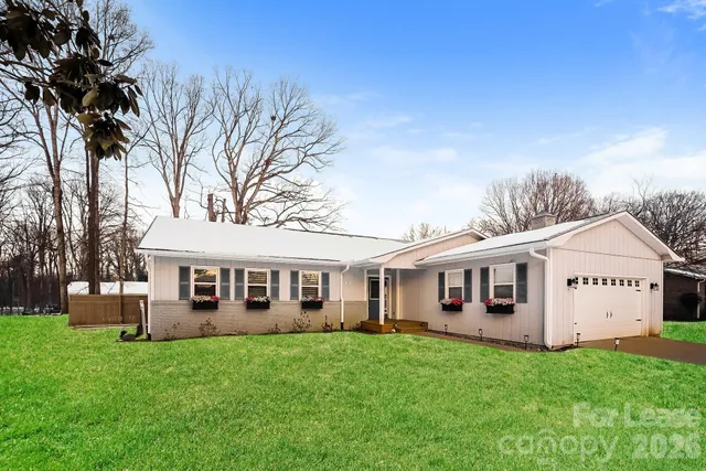 $2,155 | 305 Camelot Drive, Statesville, NC 28625