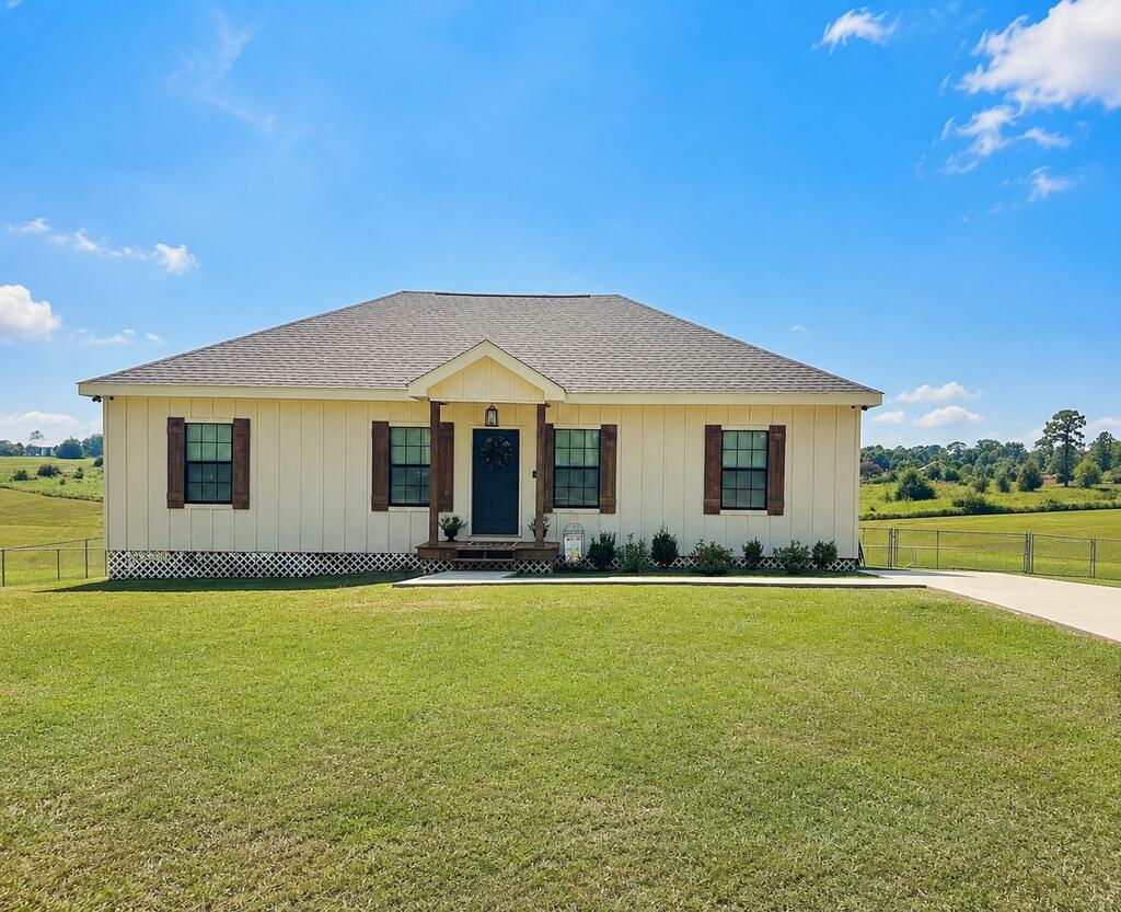 8 C W Moore Road Carriere, MS 39426 - Photo 1 of 33 Gallery Image 1