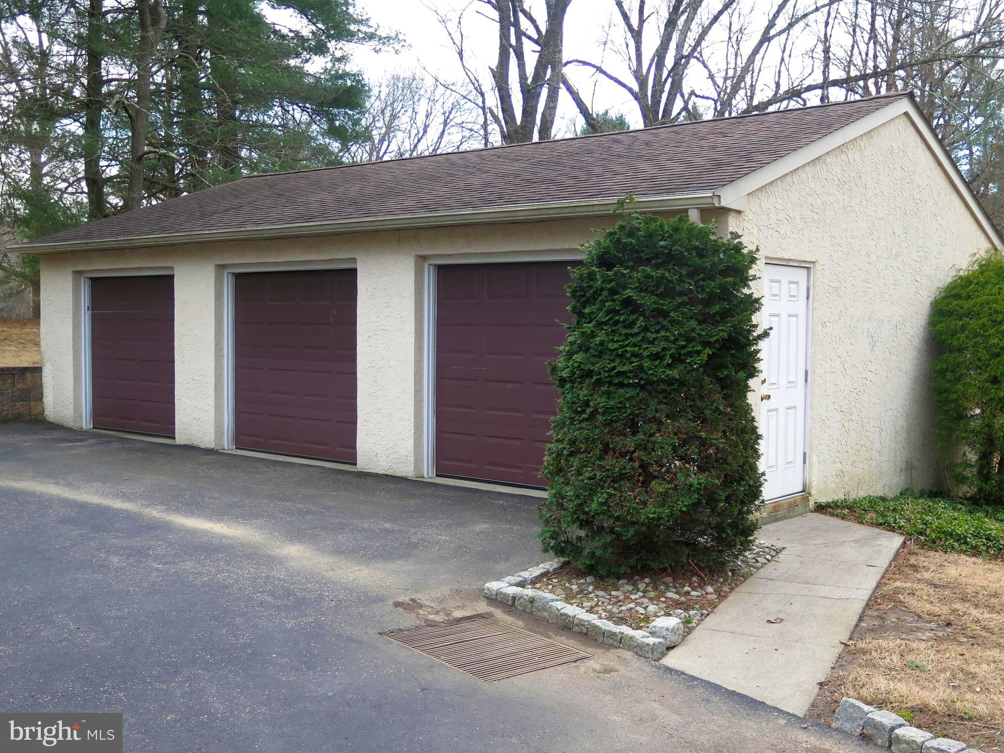 376 Mt Alverno Road Media, PA 19063 - Photo 6 of 50 3 Car Detached Garage