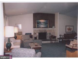 366 Hilltop Road Paoli, PA 19301 - Photo 2 of 6