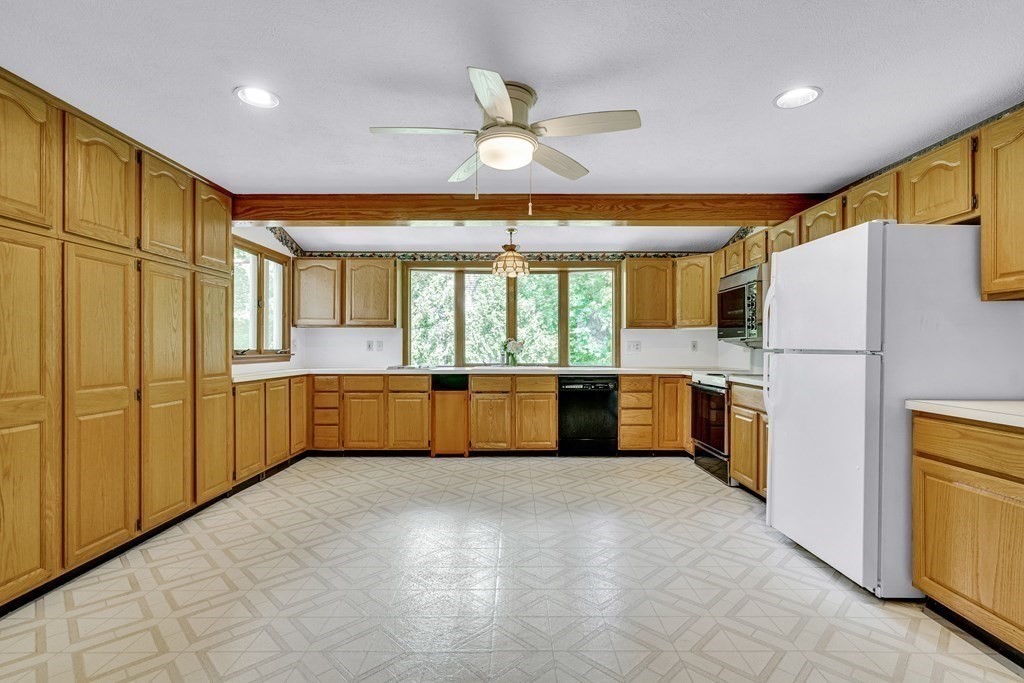 7 Dascomb Road Andover, MA 01810 - Photo 8 of 41 Gallery Image 8