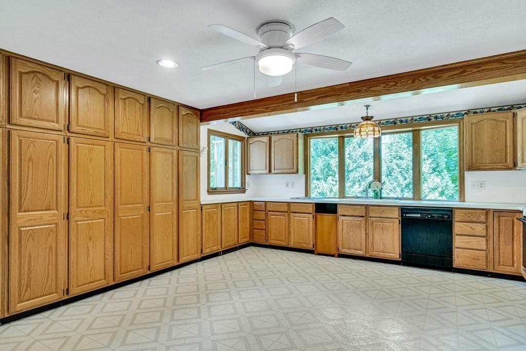 7 Dascomb Road Andover, MA 01810 - Photo 9 of 41 Gallery Image 9