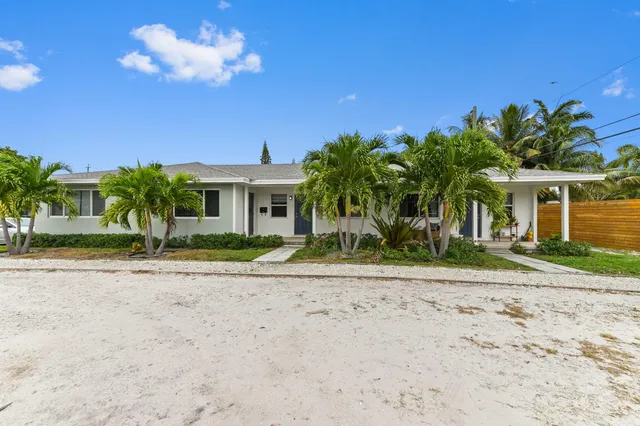 $749,900 | Undisclosed Address, Lake Worth Beach, FL 33460