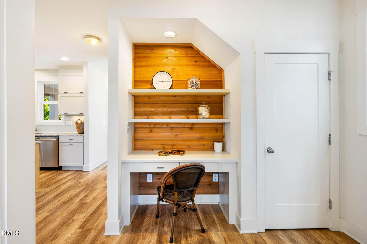 20 Cardinal Ridge Road Chapel Hill, NC 27516 - Photo 23 of 77 Built-In Office Nook