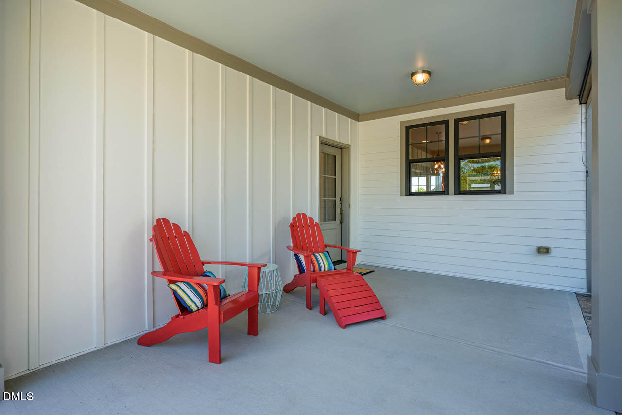 20 Cardinal Ridge Road Chapel Hill, NC 27516 - Photo 5 of 77 Spacious Front Porch