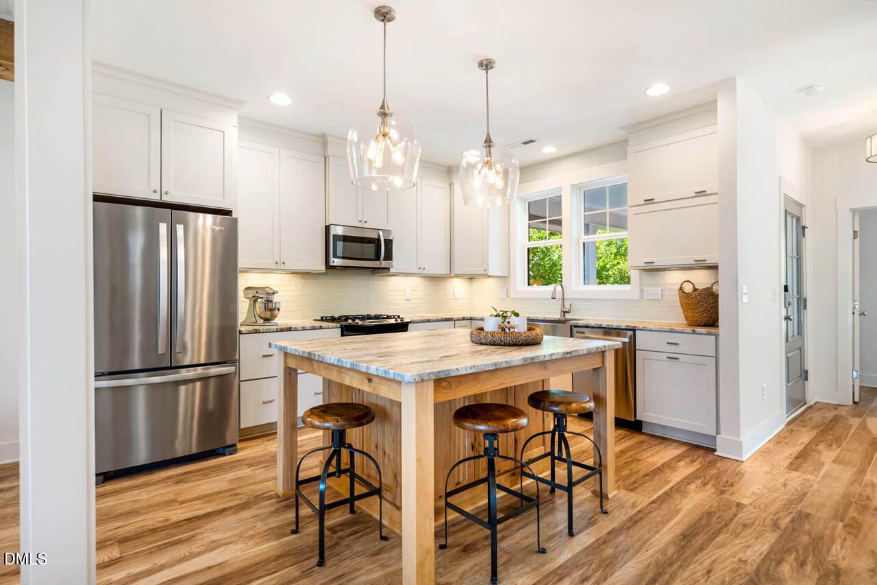 20 Cardinal Ridge Road Chapel Hill, NC 27516 - Photo 7 of 77 Kitchen w/Custom Details