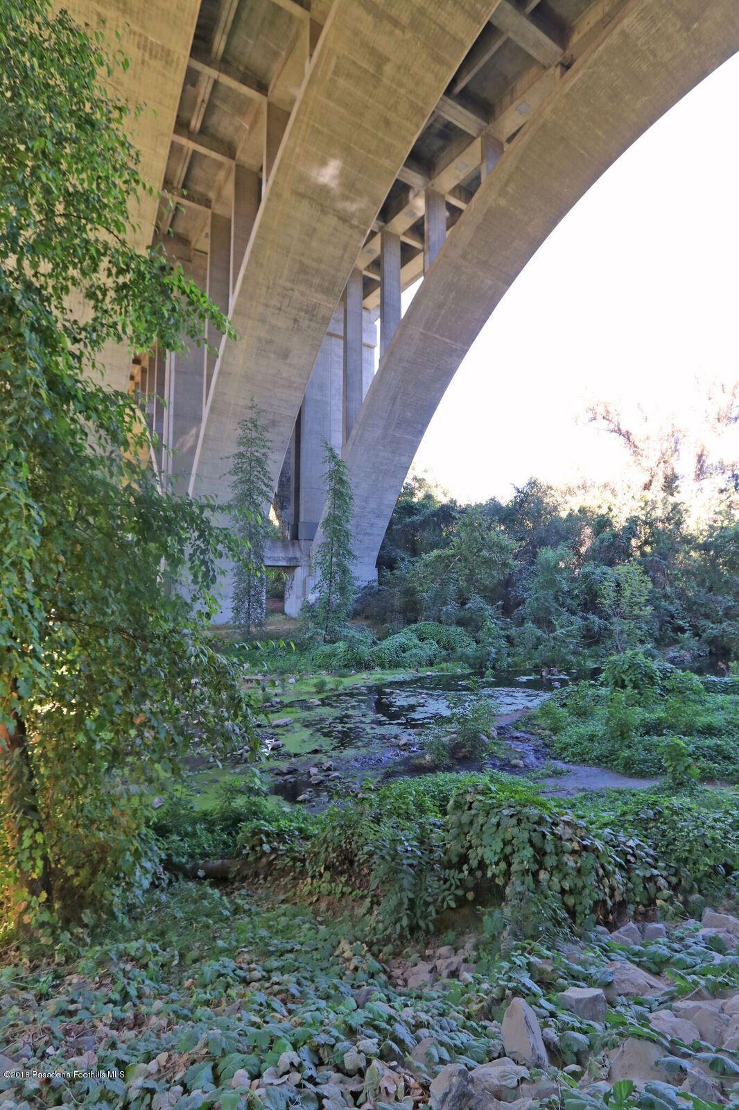 65 North Arroyo Boulevard Pasadena, CA 91105 - Photo 29 of 30 33