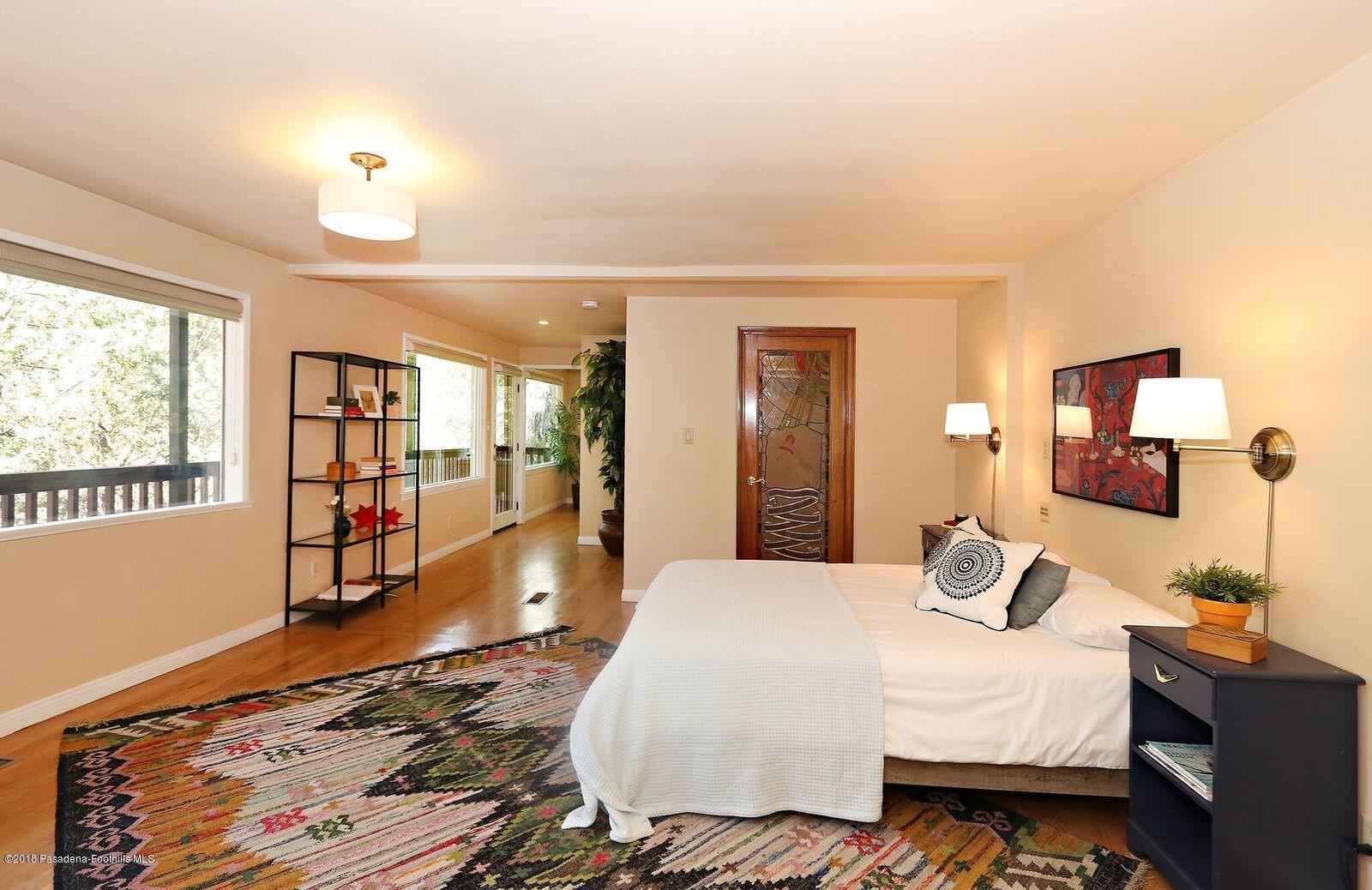 65 North Arroyo Boulevard Pasadena, CA 91105 - Photo 7 of 30 6