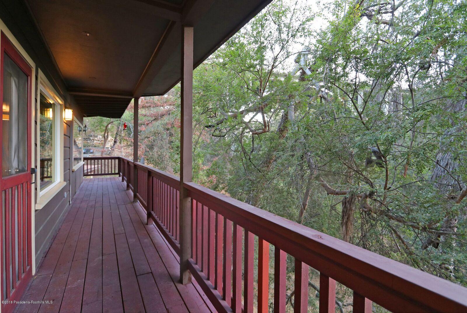 65 North Arroyo Boulevard Pasadena, CA 91105 - Photo 10 of 30 22