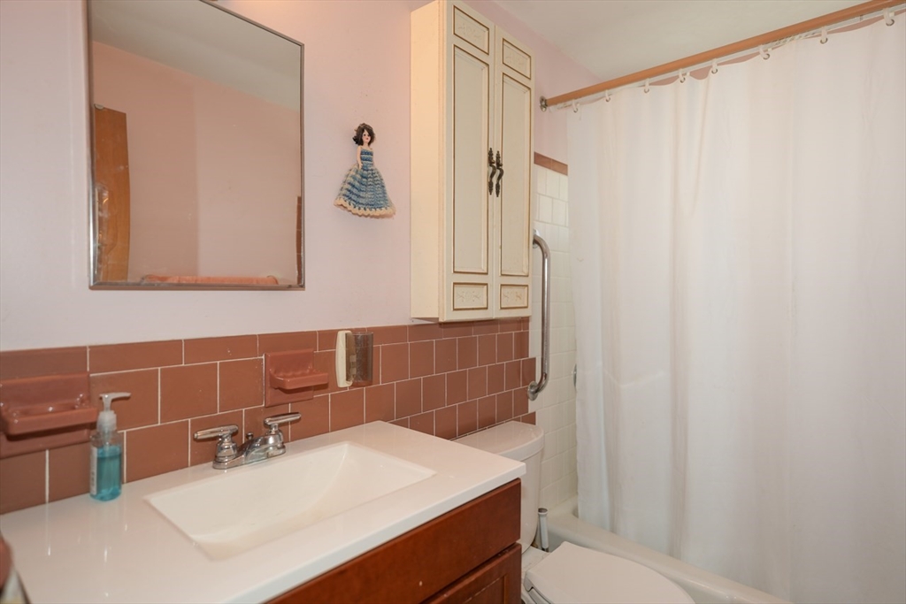 6 Durant Avenue Maynard, MA 01754 - Photo 13 of 17