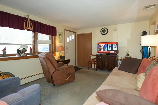 $469,900 | 6 Durant Avenue, Maynard, MA 01754