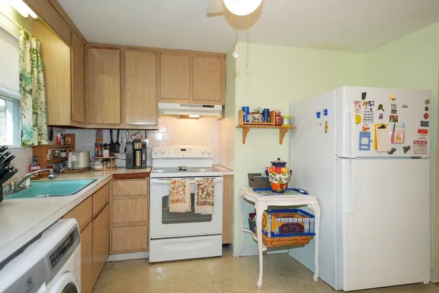 $469,900 | 6 Durant Avenue, Maynard, MA 01754