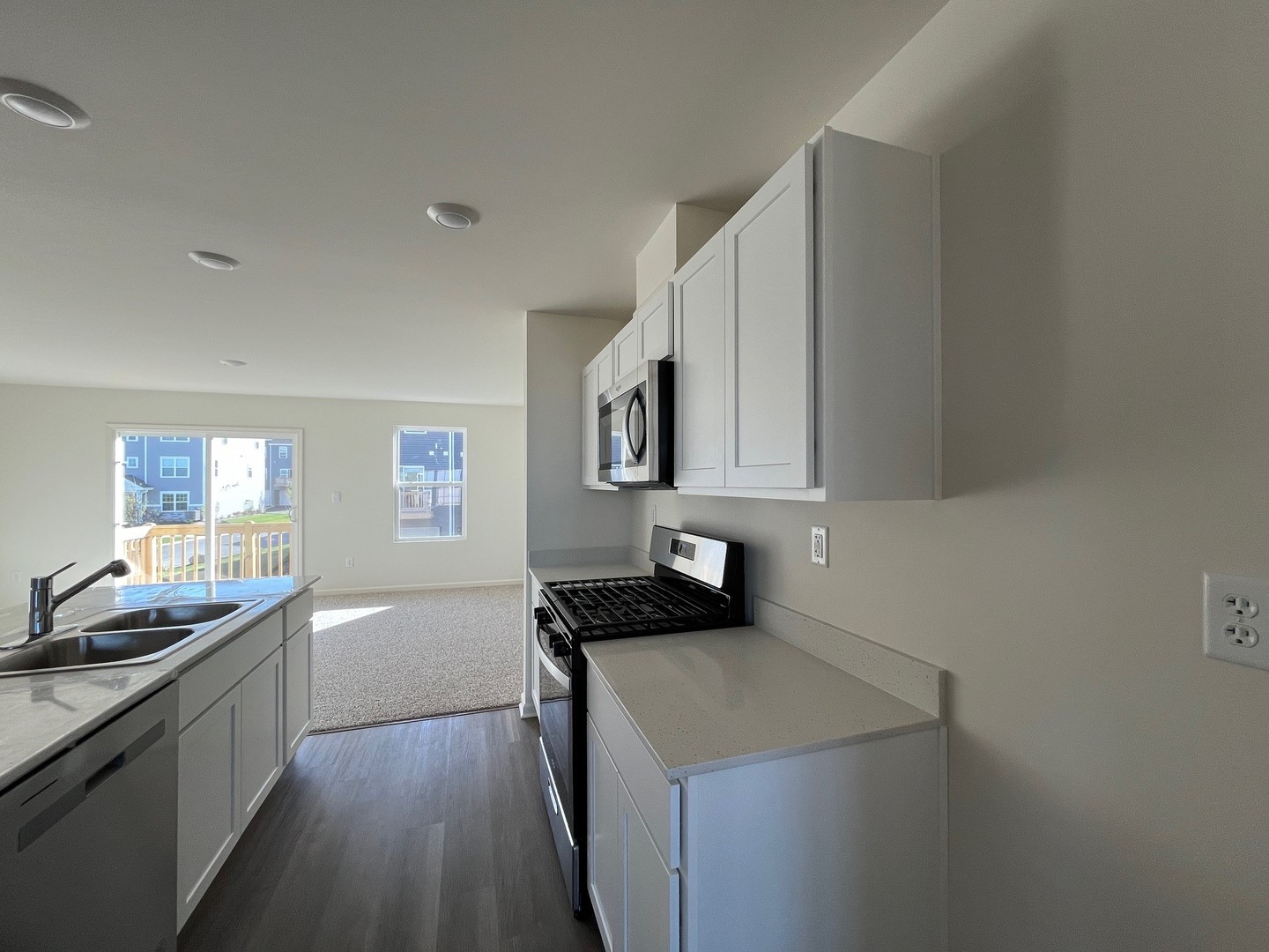 1484 Sequoia Way Pingree Grove, IL 60140 - Photo 7 of 53