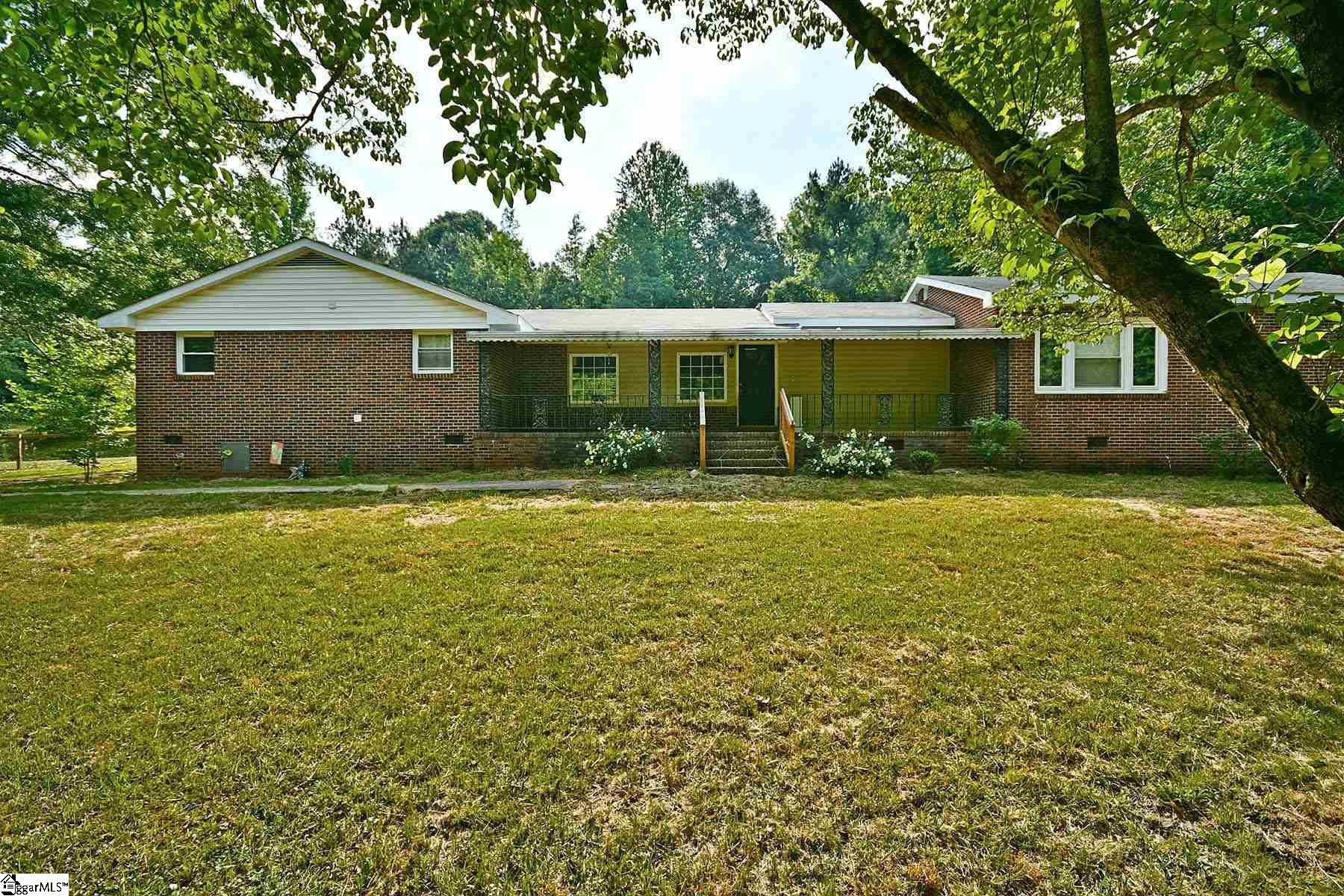 704 Powers Road Laurens, SC 29360 - Photo 1 of 36 Gallery Image 1