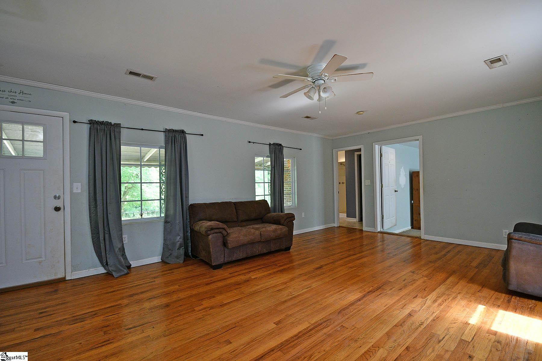 704 Powers Road Laurens, SC 29360 - Photo 11 of 36 Gallery Image 11
