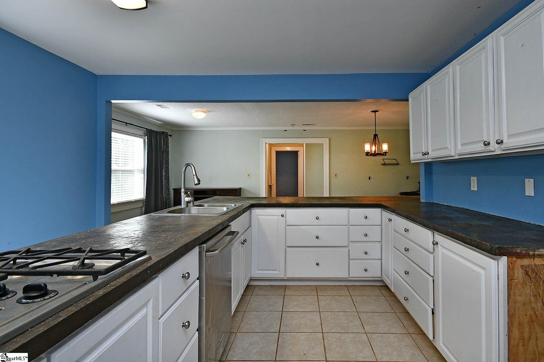 704 Powers Road Laurens, SC 29360 - Photo 13 of 36 Gallery Image 13
