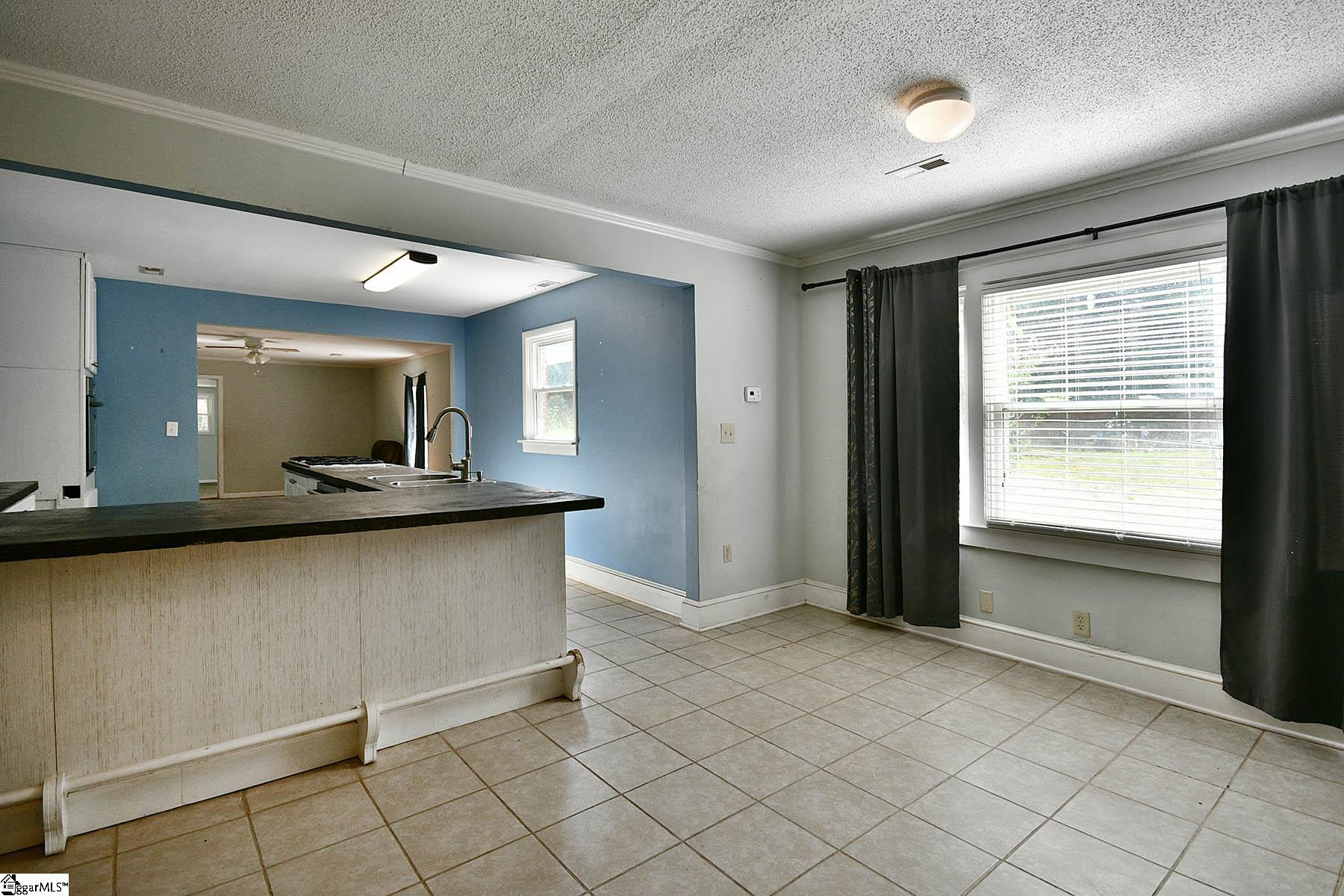 704 Powers Road Laurens, SC 29360 - Photo 17 of 36 Gallery Image 17