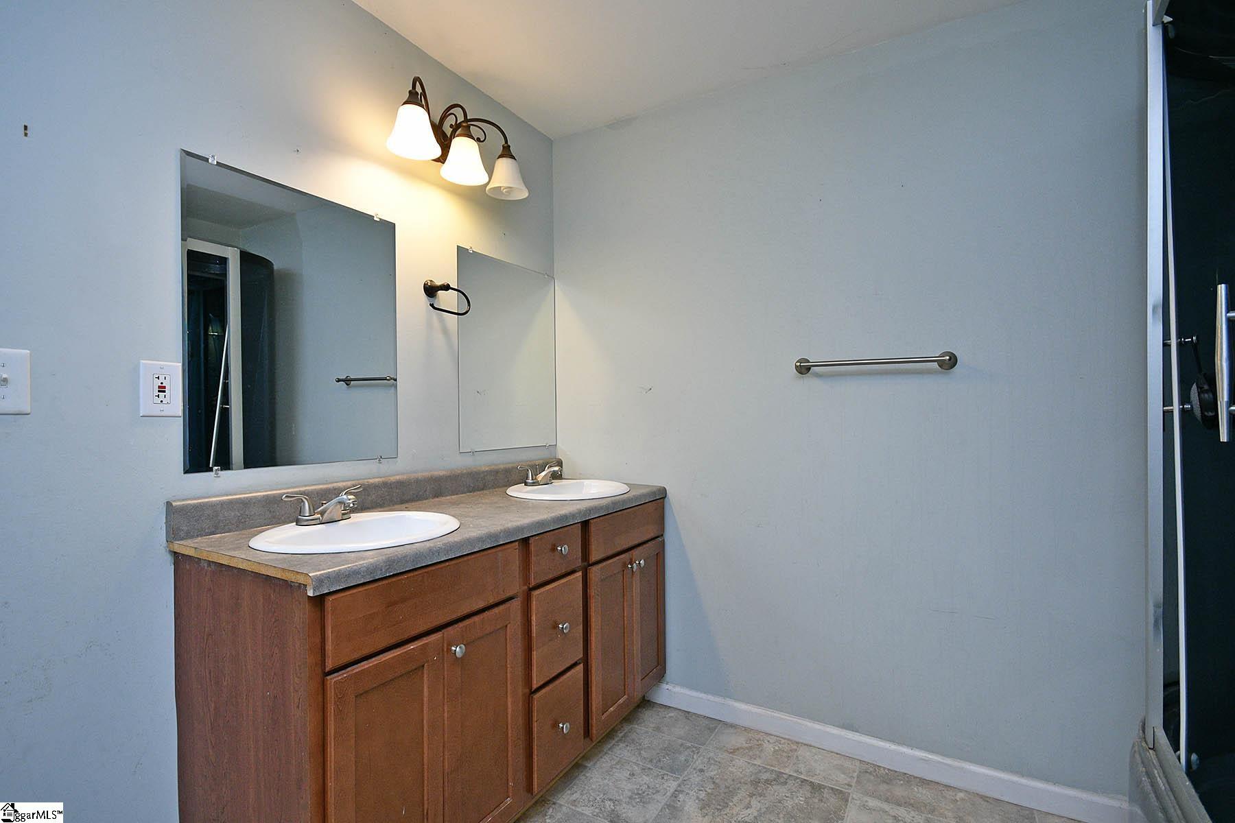 704 Powers Road Laurens, SC 29360 - Photo 23 of 36 Gallery Image 23