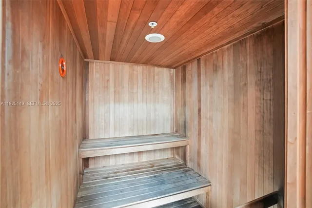 $3,450 | 480 Northeast 30th Street, Unit 703, Miami, FL 33137