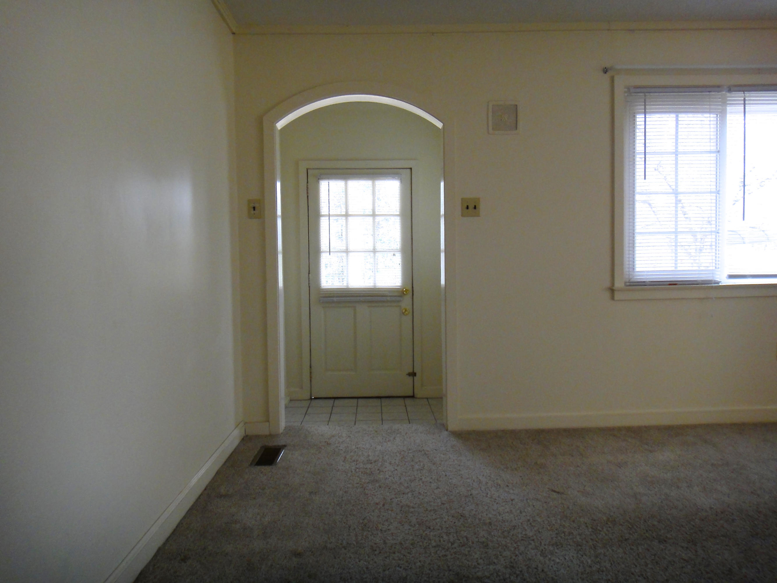 220 Outer Drive Oak Ridge, TN 37830 - Photo 9 of 18 DSC01999 - Version 2